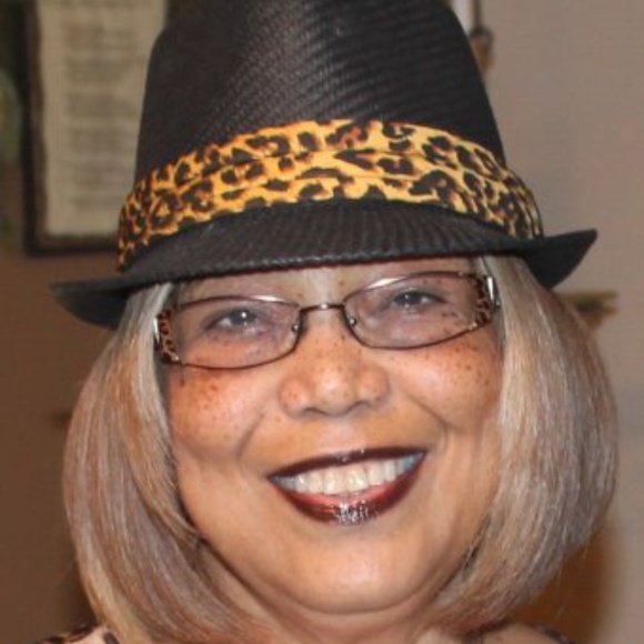 Meet your Posher, Miranda - Picture 1 of 1